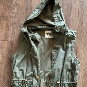 Army green cargo vest